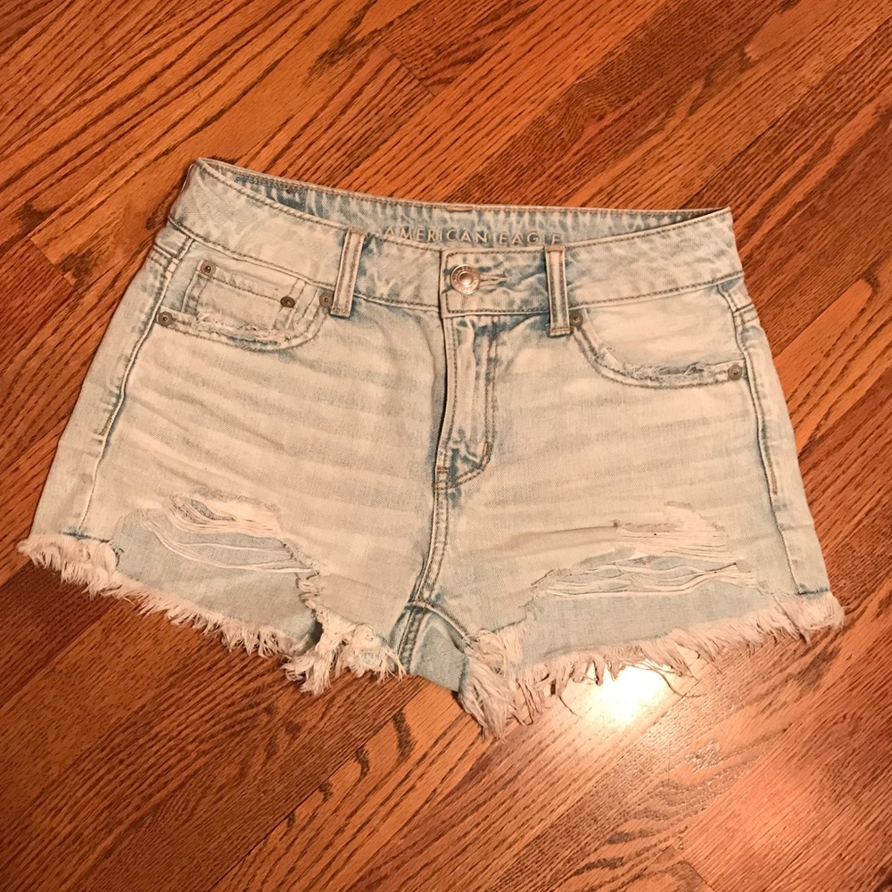 American Eagle Ripped Shorts Light Wash